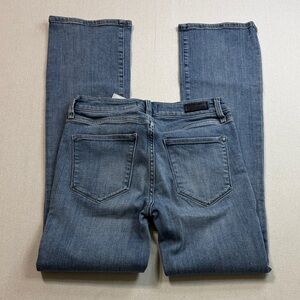 Abercrombie & Fitch Women's Straight Leg Jeans in Denim Blue